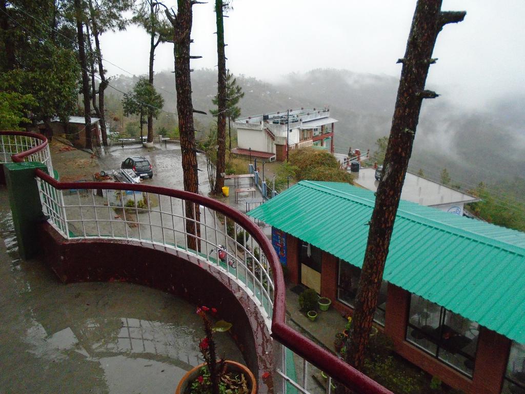 New Dolma Hotel Almora Exterior photo